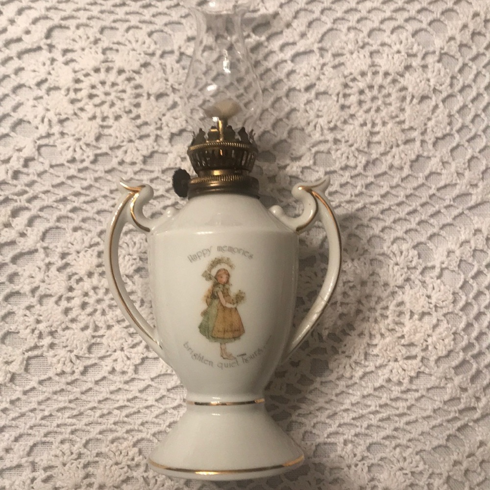 VINTAGE HOLLY HOBBIE CANDLE LAMP